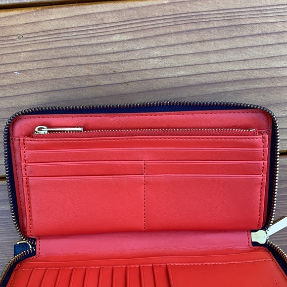 Tory Burch Wallet - Picture 6 of 8